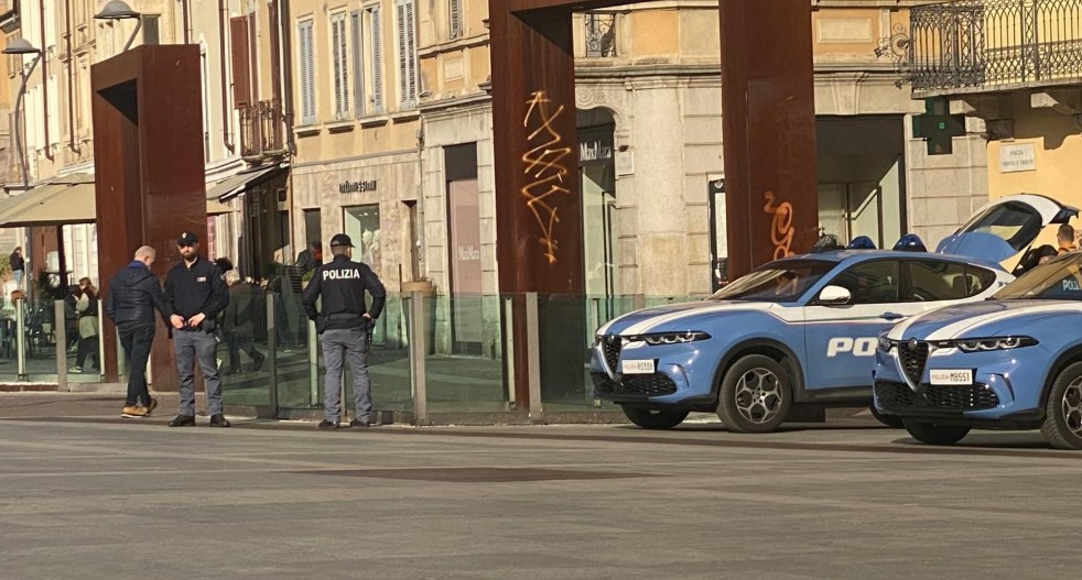 Arrestata dopo furto e aggressione al supermercato di Monza