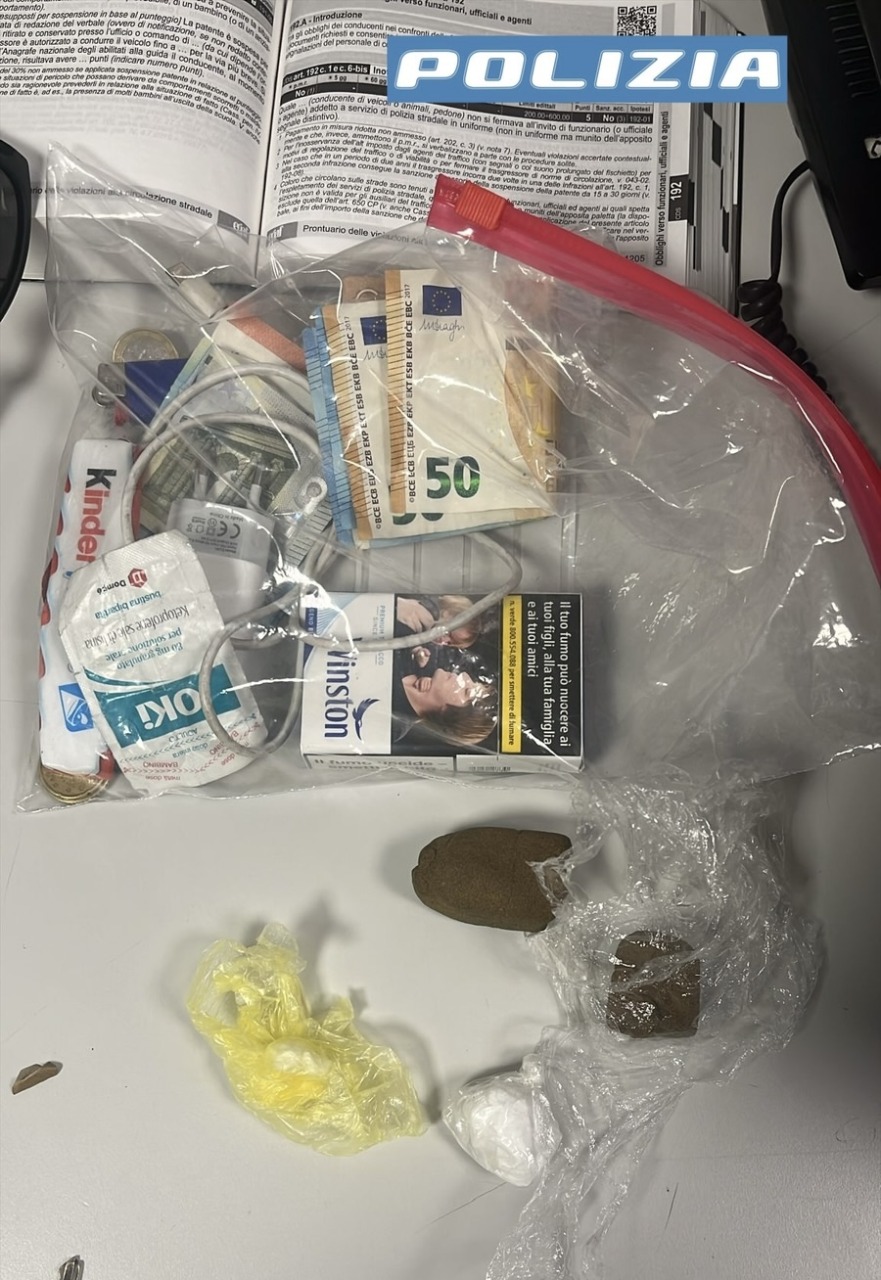 Arresti per spaccio e furto a Monza