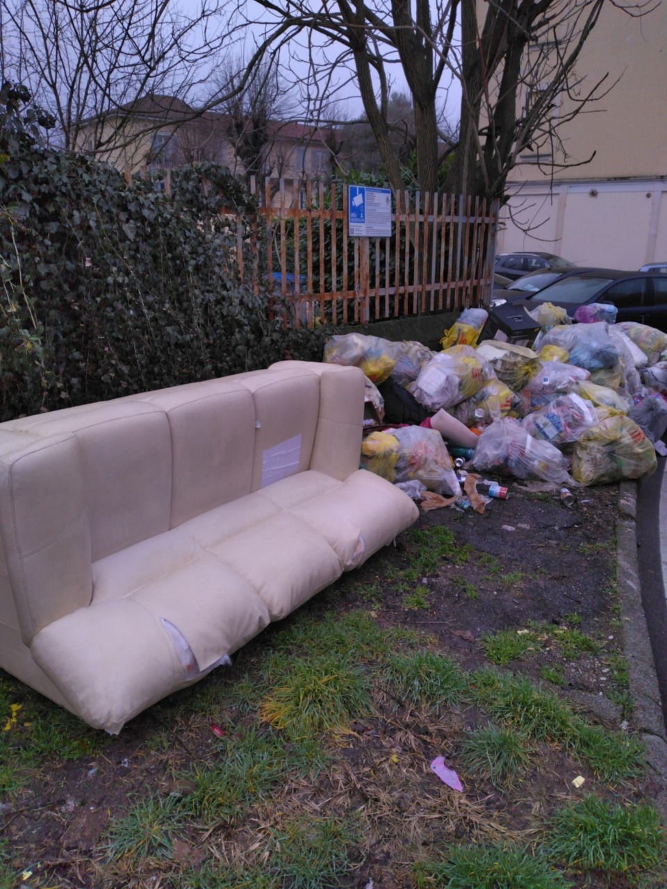 Monza: 47 multe per rifiuti abusivi in due mesi