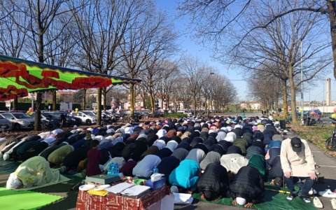Monza, oltre 400 musulmani festeggiano l’Eid al-Fitr all’U-Power Stadium