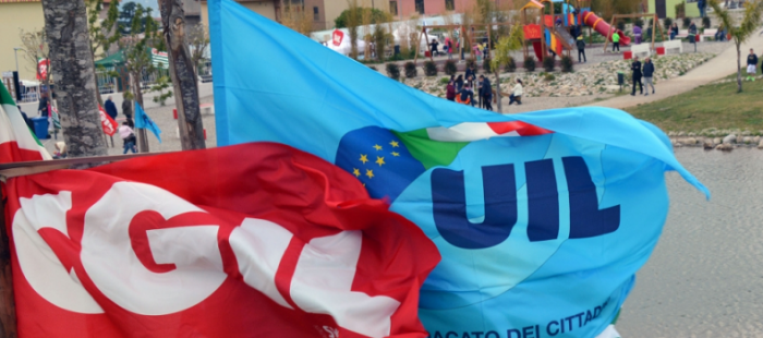 Presidio dei lavoratori al centro Dhl di Muggiò per il pagamento delle spettanze