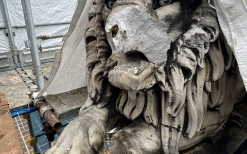 Cifre elevate per il restauro dei Leoni danneggiati a Monza