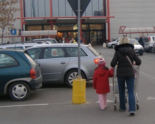 Il centro commerciale Rondò dei Pini di Monza chiude Bennet e cambia direzione: addio alimentari