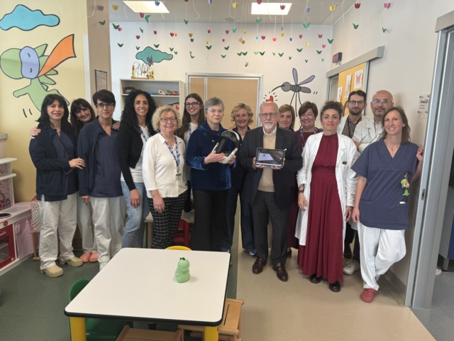 Il Centro prelievi pediatrico riceve un visore 3.0