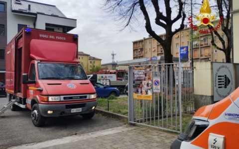Spray al peperoncino in una scuola di Monza: soccorsi per nove persone