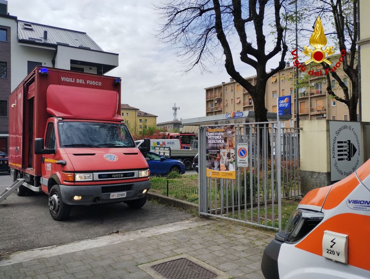 Spray al peperoncino in una scuola di Monza: soccorsi per nove persone