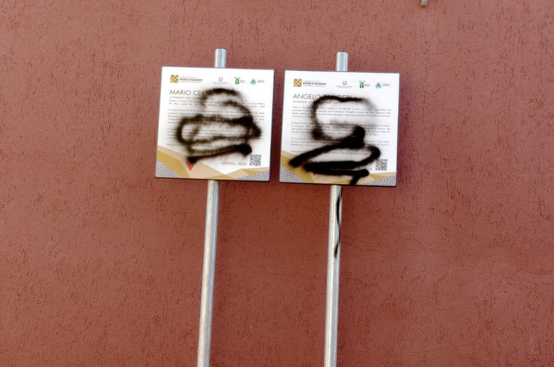Vandalismo contro la memoria storica a Monza in vista del 25 aprile