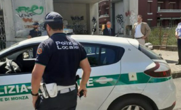 Aggressione a due agenti della Polizia Locale
