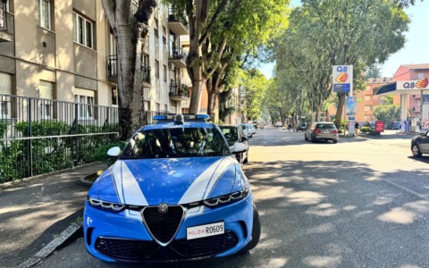 Denunciato per esplosioni notturne in condominio