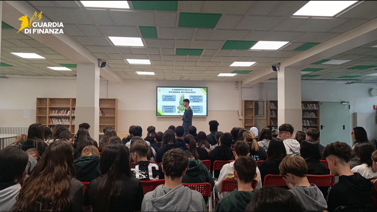 La Guardia di Finanza promuove l’educazione alla legalità economica nelle scuole