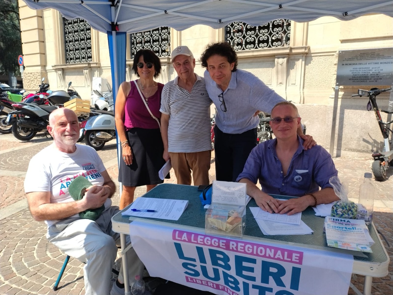 Marco Cappato avvia a Monza la raccolta firme per la legge “Liberi Subito”