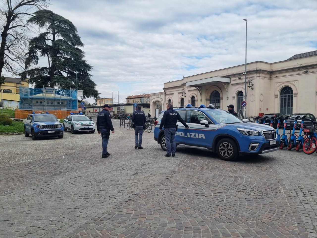 Aggressione agli agenti durante un controllo a Monza