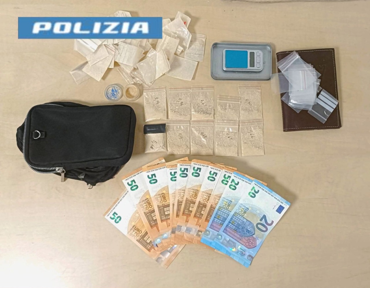 Controlli a Monza: arrestato spacciatore di droga sintetica