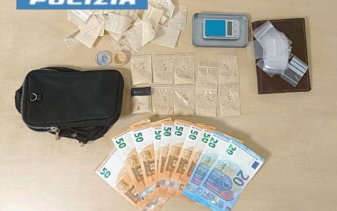 Controlli a Monza: arrestato spacciatore di droga sintetica