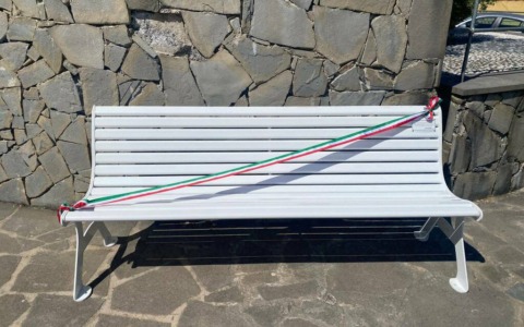 Inaugurazione di una panchina bianca per le vittime del lavoro a Lissone