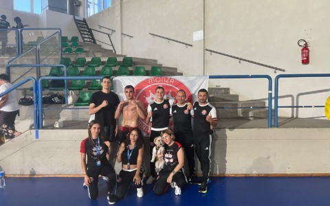 Monza Combat School trionfa al Gussago Fighting Night con tre vittorie e un debutto