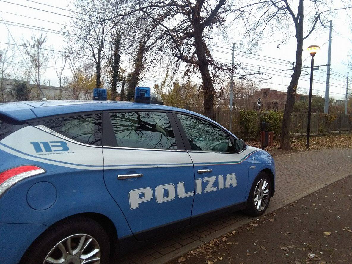 Vendita di droga avviene sotto gli occhi della Polizia