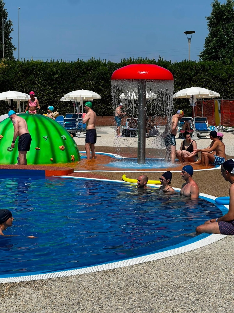 Accesso gratuito in piscina per gli over 67 a Monza