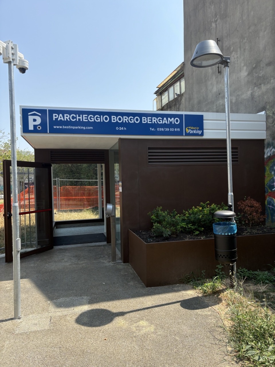 Accesso pedonale più sicuro per il parcheggio sotterraneo a Monza
