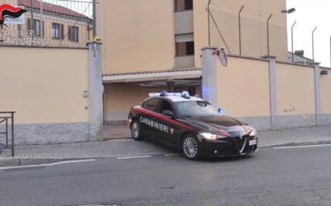 Due minorenni rubano uno scooter e tentano la fuga: arrestati dai Carabinieri