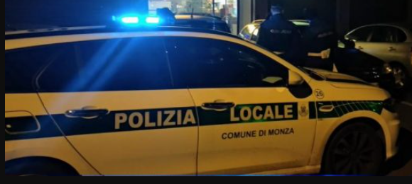 Fiamme in un’area dismessa: il giovane voleva solo fare luce