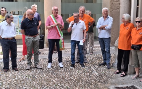 Inaugurato un pulmino per il trasporto di disabili a Muggiò