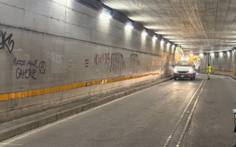 Interventi di rifacimento asfalti al sottopasso Rota-Grassi: chiusure e deviazioni in programma
