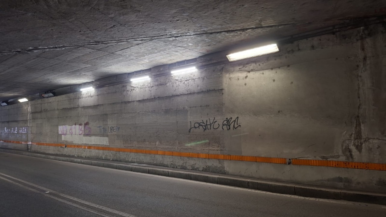 Interventi sui lampioni: chiusura del sottopasso in via Rota